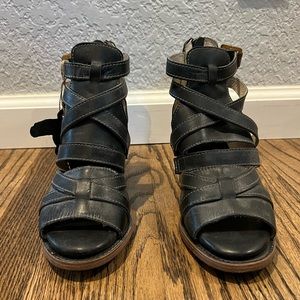 *SOLD* Freebird Black Claw Sandals